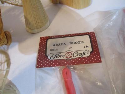 New Handmade Corn Husk Doll Figurines & Crafts #235