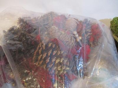 New Christmas Pine Cones & Mixed Pine Tree Tips