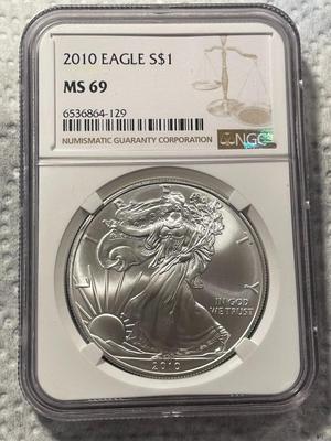 NGC CERTIFIED 2010 MS69 SILVER EAGLE DOLLAR AS PICTURED. FREE DOMESTIC SHIPPING.