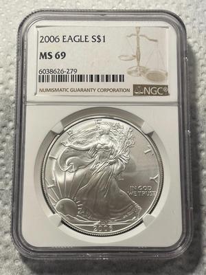 NGC CERTIFIED 2006 MS69 SILVER EAGLE DOLLAR AS PICTURED. FREE DOMESTIC SHIPPING.