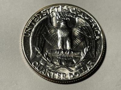 1958-P UNCIRCULATED CONDITION WASHINGTON SILVER QUARTER AS PICTURED. FREE DOMESTIC SHIPPING.
