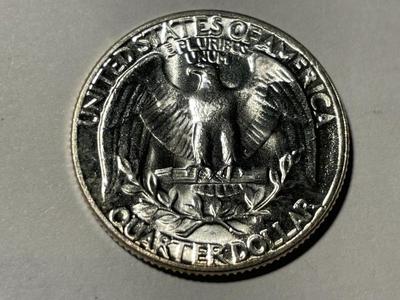 1956-P UNCIRCULATED CONDITION WASHINGTON SILVER QUARTER AS PICTURED. FREE DOMESTIC SHIPPING.