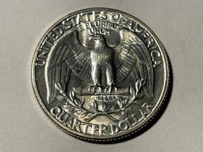 1946-P BRILLIANT UNCIRCULATED CONDITION WASHINGTON SILVER QUARTER AS PICTURED. FREE DOMESTIC SHIPPING.