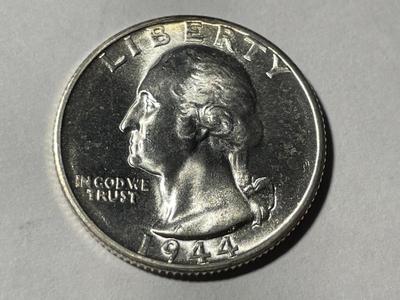 1944-S BRILLIANT UNCIRCULATED CONDITION WASHINGTON SILVER QUARTER AS PICTURED. FREE DOMESTIC SHIPPING.