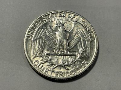 1953-D AU CONDITION WASHINGTON SILVER QUARTER AS PICTURED. FREE DOMESTIC SHIPPING.