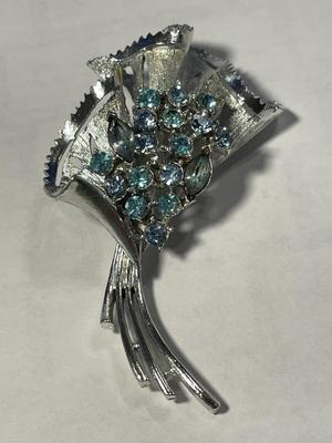 Vintage Signed by CORO Blue Rhinestone Flower Brooch/Pin 3" Tall in VG Preowned Condition.
