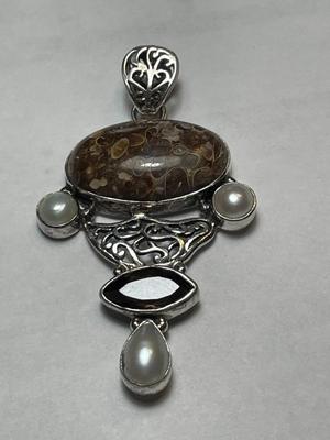 Vintage Sterling Silver .925 Bezel Set Pendant Preowned from an Estate as Pic'd.