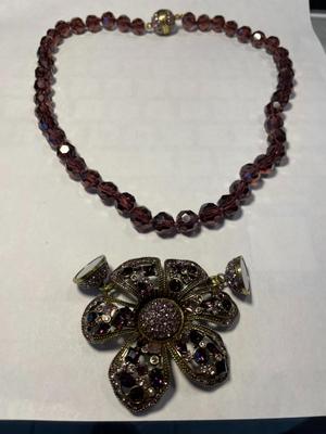 "HEIDI DAUS" New Never Worn Fashion Crystal Bead 21.5" Necklace w/Pendant as Pictured.
