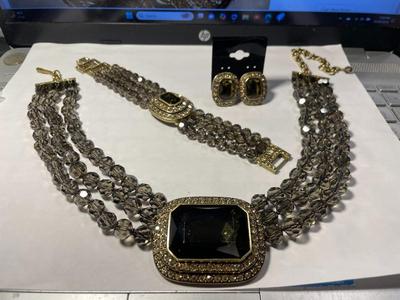 3-Piece Set "HEIDI DAUS" New Never Worn Condition Fashion Crystal Bead Necklace/Bracelet/Earrings as Pictured.