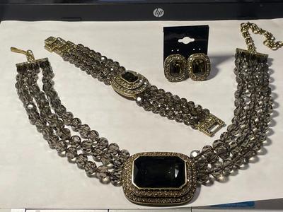 3-Piece Set "HEIDI DAUS" New Never Worn Condition Fashion Crystal Bead Necklace/Bracelet/Earrings as Pictured.