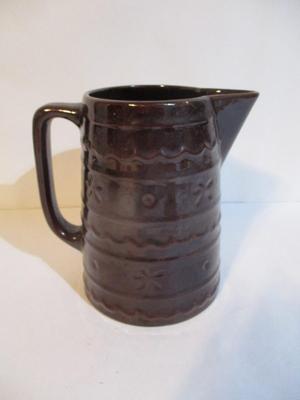 Mar-crest Daisy & Dot Stoneware Pitcher