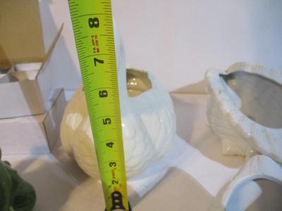 New Goose Eggs & Planters Frog Decor & Swan Decor