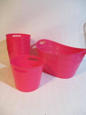 New Plastic Bins & Picnic Basket