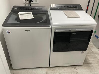 Whirlpool smart washer / gas dryer matching set purchased 2024