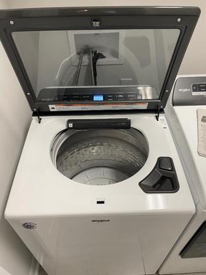 Whirlpool smart washer / gas dryer matching set purchased 2024