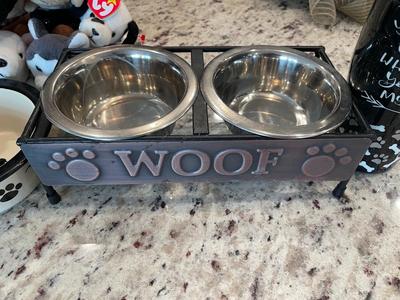 Dog lovers lot! Cute door wreath, cup, bowls, beanie babies