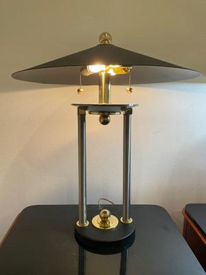 2 National Mt Airy end tables with 2 matching lamps
