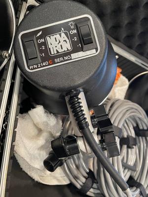 Novatron VR Studio Lighting Flash Head Lamp Kit w/ Stands, cords, carrying case and Umbrellas