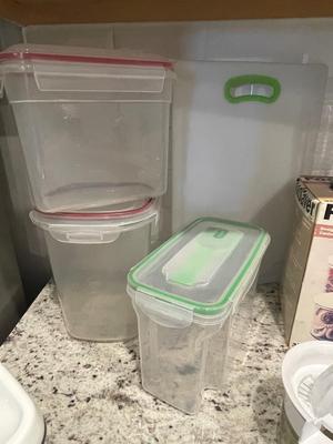 Food storage container lot