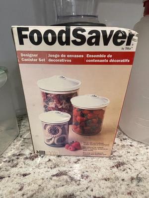 Food storage container lot