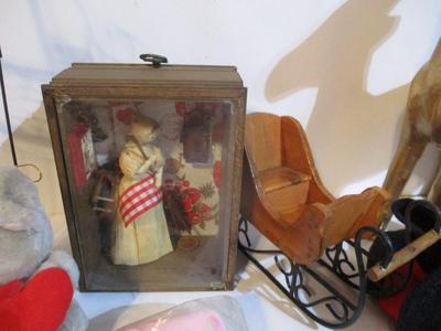 Assortment Of Home Decor & Crafts