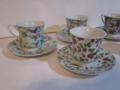 DARICE Tea Cups and Saucers