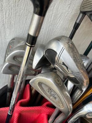 LOT 81G: Golf Collection - Bags, Clubs, Balls, Tees, Trainers, Travel Bag