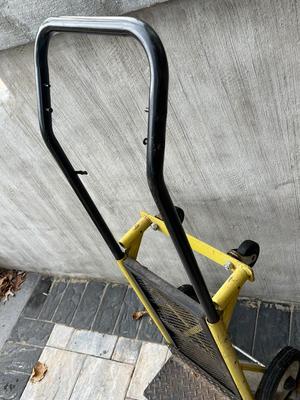 LOT 83G: Hand Truck / Dolly