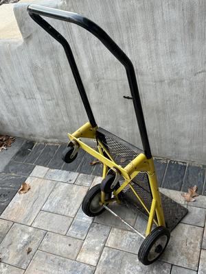 LOT 83G: Hand Truck / Dolly