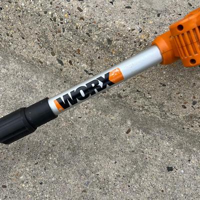 LOT 84G: Worx 20V Cordless Leaf Blower and Weed Wacker with 3 Batteries and Charger