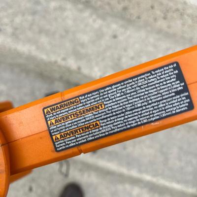 LOT 84G: Worx 20V Cordless Leaf Blower and Weed Wacker with 3 Batteries and Charger