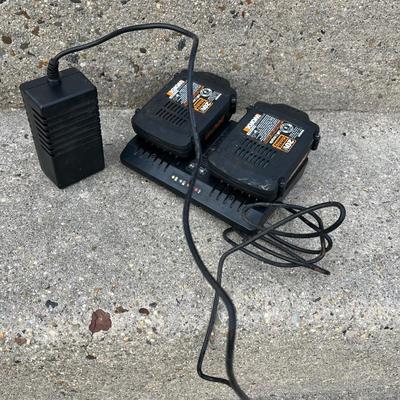 LOT 84G: Worx 20V Cordless Leaf Blower and Weed Wacker with 3 Batteries and Charger