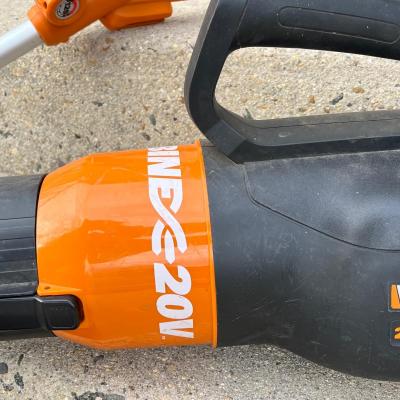 LOT 84G: Worx 20V Cordless Leaf Blower and Weed Wacker with 3 Batteries and Charger