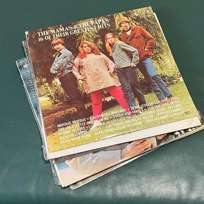 LOT 87Z: Classic Folk / Pop Vinyl Record Albums - Mamas & The Papas, Simon & Garfunkel, James Taylor and More