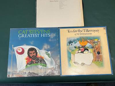 LOT 87Z: Classic Folk / Pop Vinyl Record Albums - Mamas & The Papas, Simon & Garfunkel, James Taylor and More