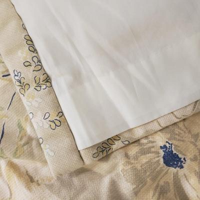 Rolls of Fabric & More (1018FR-MG)