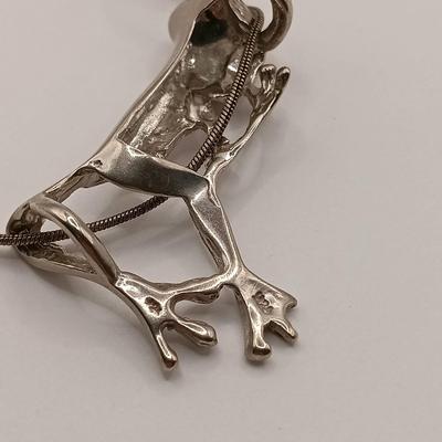 LOT 8: Vintage 925 Sterling Frog Pendant Necklace 15.5g with 925 Sterling Earrings 13.3gtw
