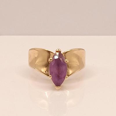 LOT 12: Marquise Amethyst 14K A Gold V-Shaped Ring 6.19g Sz 6