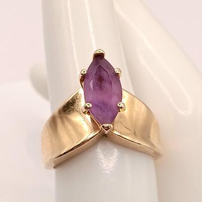 LOT 12: Marquise Amethyst 14K A Gold V-Shaped Ring 6.19g Sz 6