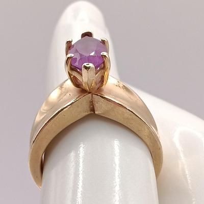 LOT 12: Marquise Amethyst 14K A Gold V-Shaped Ring 6.19g Sz 6