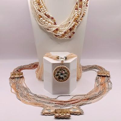 LOT 14: Collection of Feaux Pearl Costume Necklaces