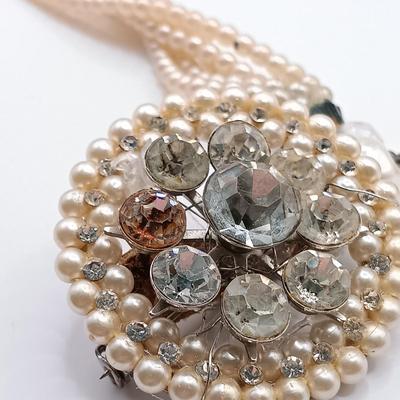 LOT 14: Collection of Feaux Pearl Costume Necklaces