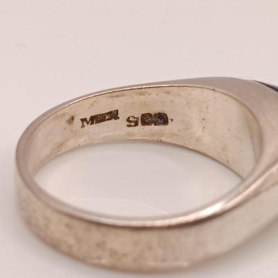 LOT 27: Mex 925 Sterling Ring with Blue Stone 9.6gtw & Large Labradorite and A 925 Sterling Pendant