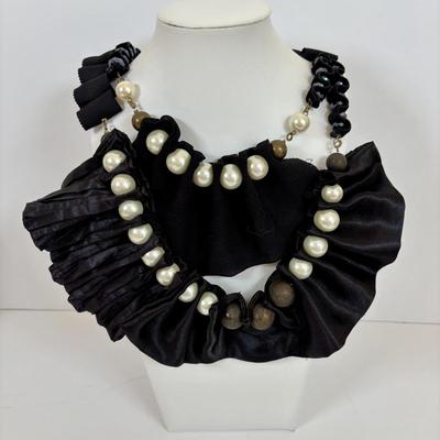 LOT 62: Besty Johnson, Hecho A Mano, Cookie Lee & More