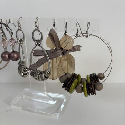 LOT 67: Pierced Earrings & Necklace Collection