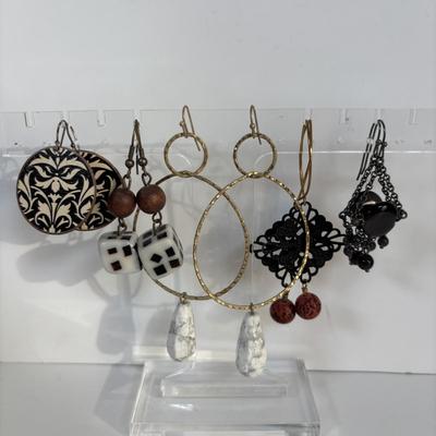 LOT 68: Earrings and More