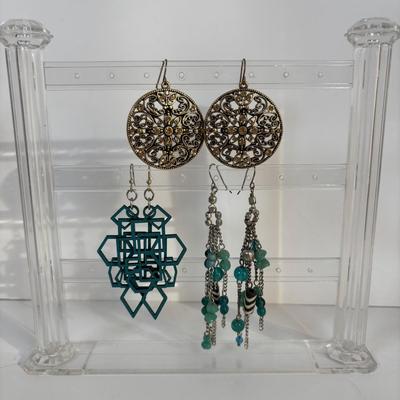 LOT 68: Earrings and More