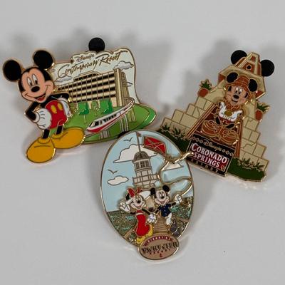 LOT 73: Disney Pin Collection