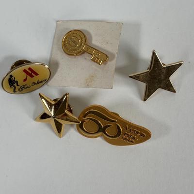 LOT 74: Philadelphia Collectors Pins & More