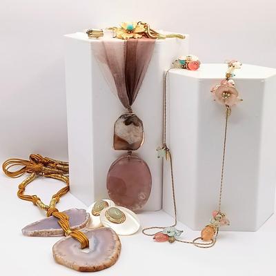 LOT 139: Agate Slice Necklaces, Flower Charm Necklace & More
